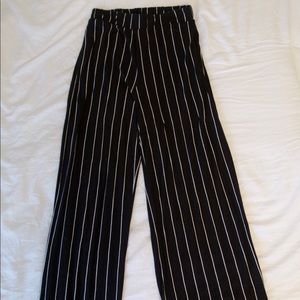 Black Pin Striped Pants 🖤